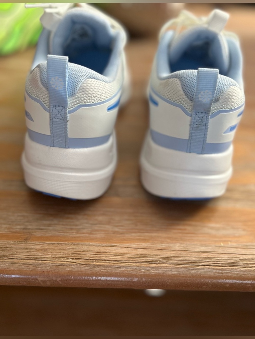 Nike Cosmic Runner Shoes - Picture 11 of 12